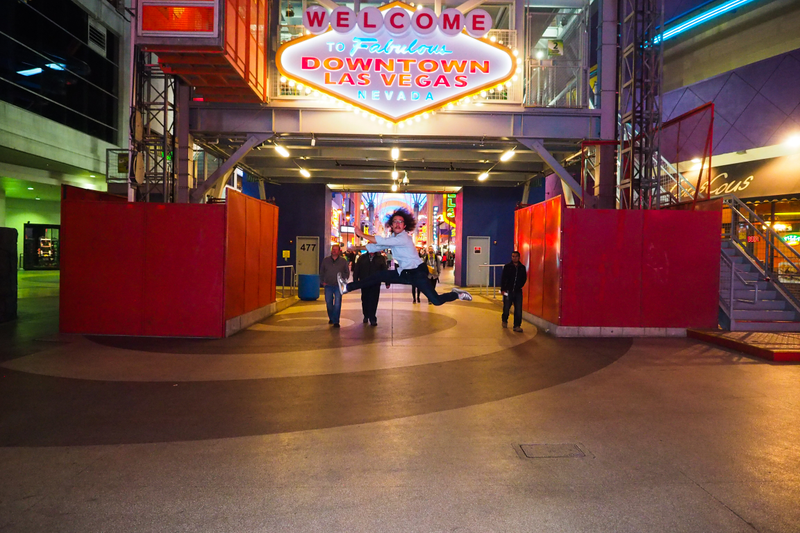 Illustration for article titled JUMPING : LAS VEGAS